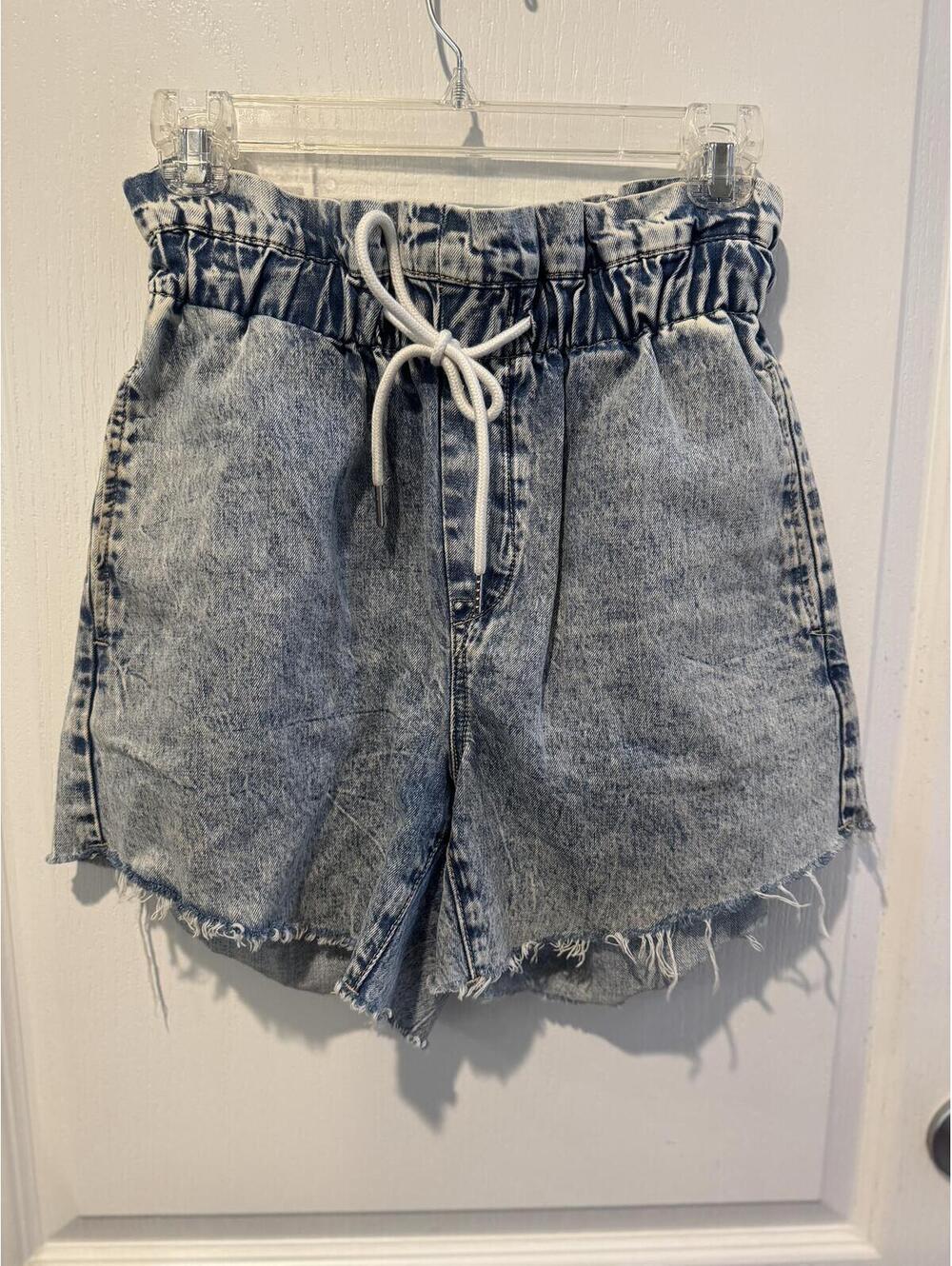 BlankNYC Women's High Waist Paperbag Denim Shorts Size 26